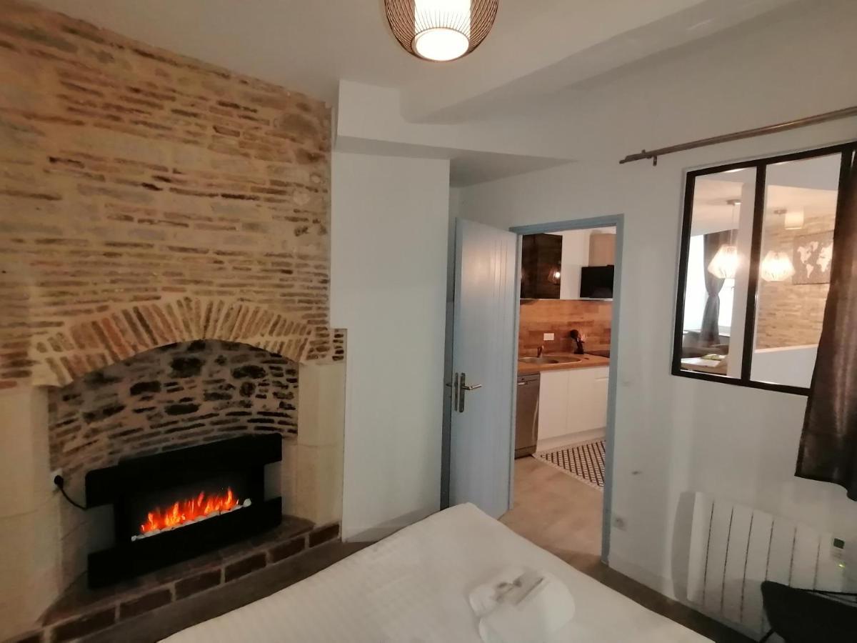 Le Vieux Laval Apartment Laval  Bagian luar foto
