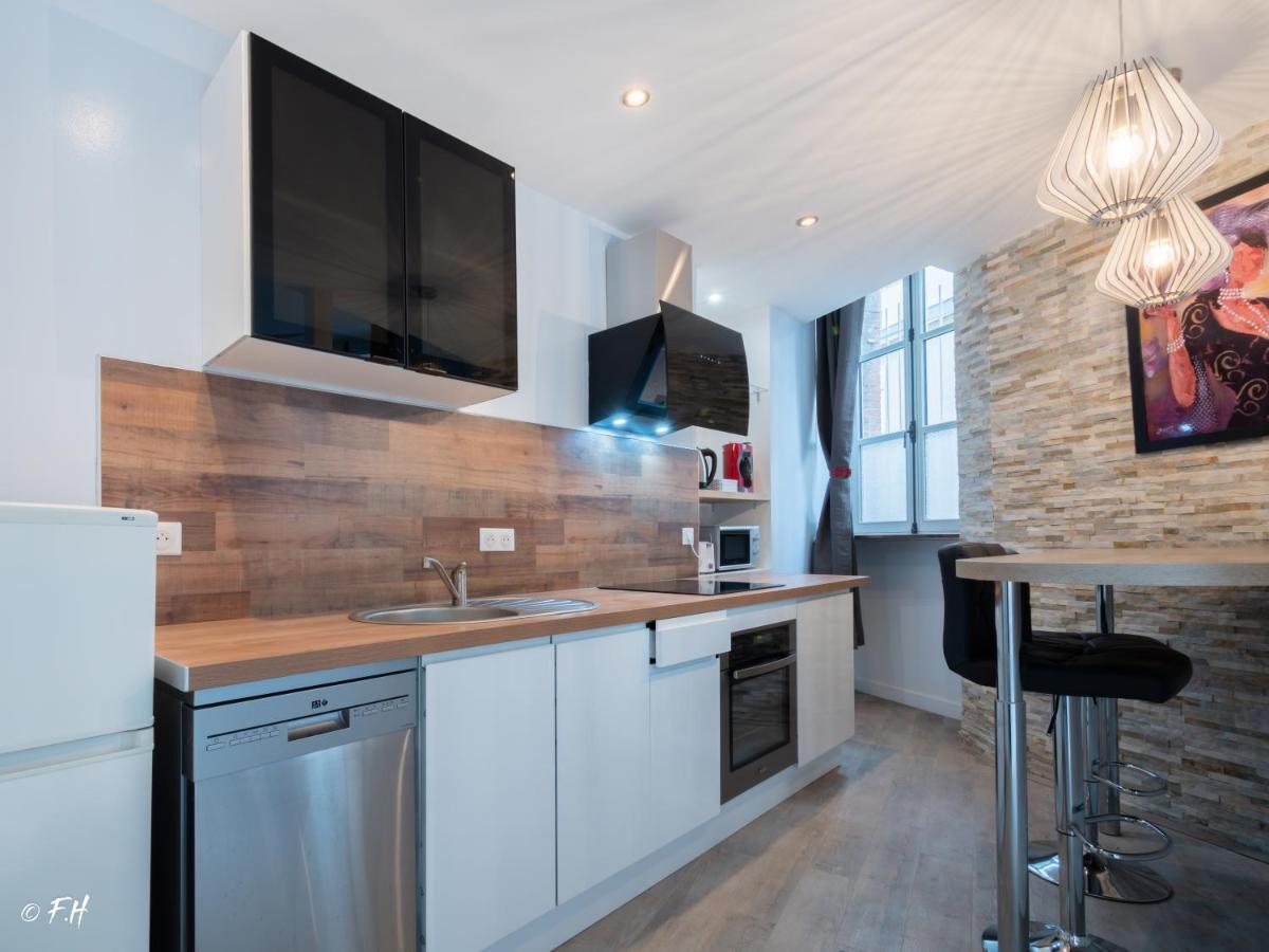 Le Vieux Laval Apartment Laval  Bagian luar foto