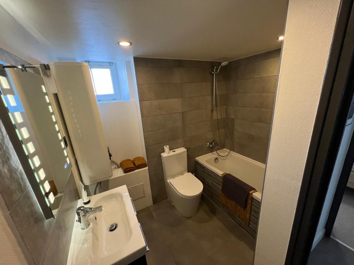 Le Vieux Laval Apartment Laval  Bagian luar foto