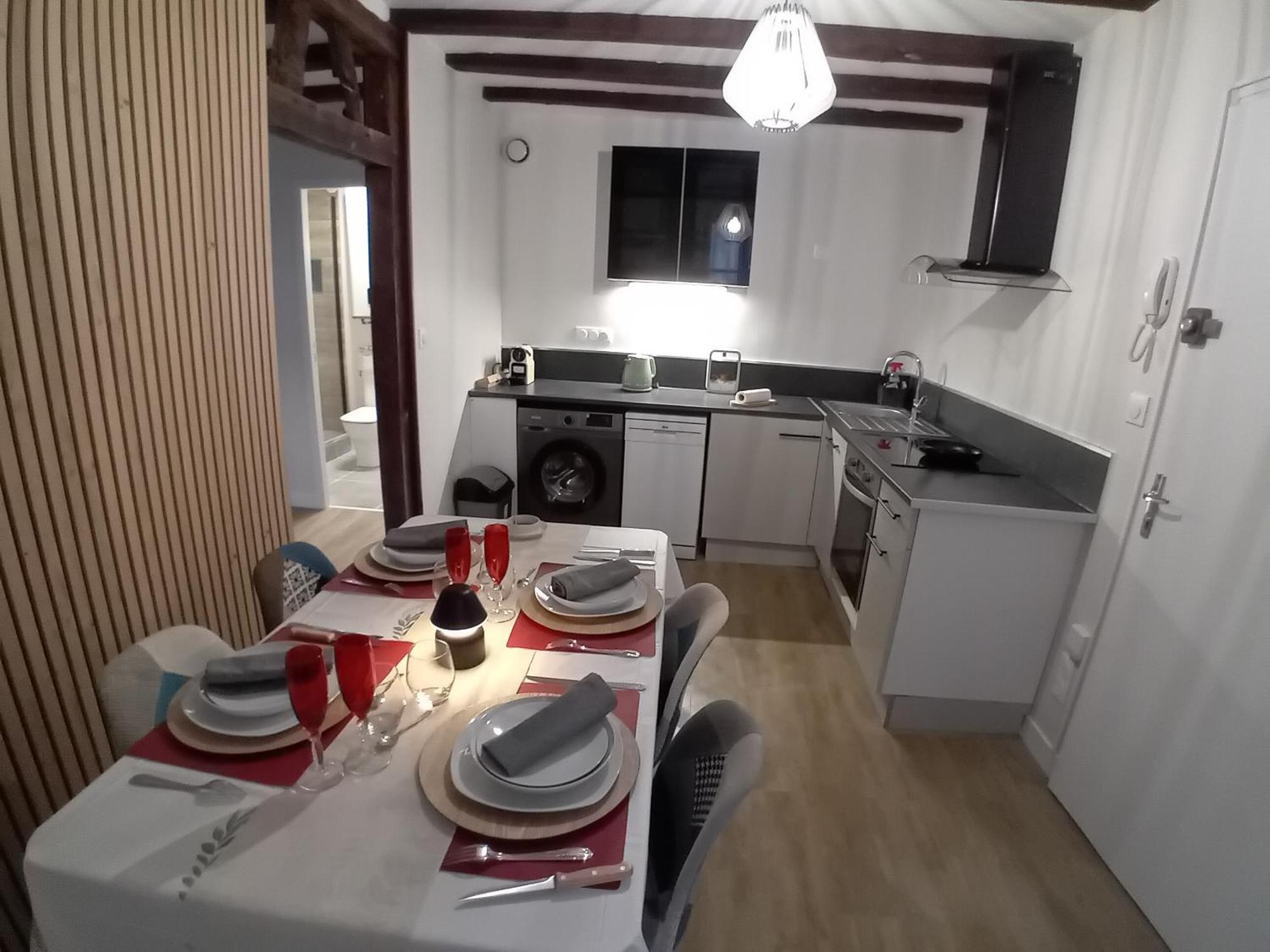 Le Vieux Laval Apartment Laval  Bagian luar foto